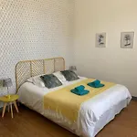 Maison St *