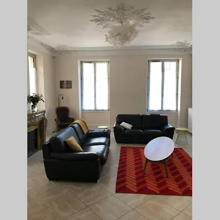 Βίλα Maison St Blaye